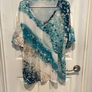 Women's V-Neck Abstract Print Top Sz 3x